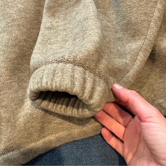 Pull over with kangaroo pouch - Picture 6 of 6